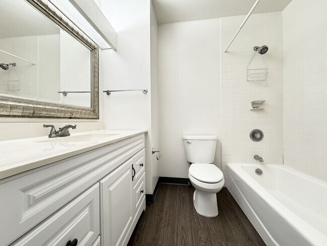 Building Photo - Pet Friendly Kailua Condo with A/C