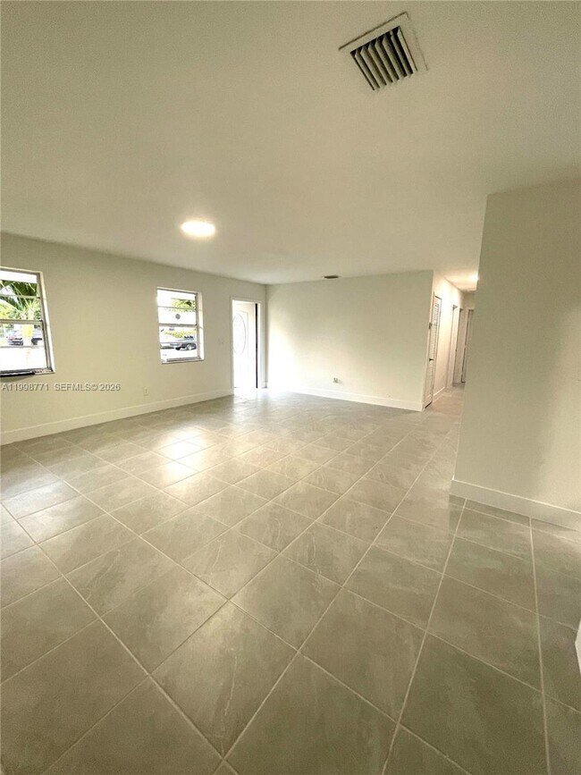 Building Photo - 1666 SW 3rd Ct