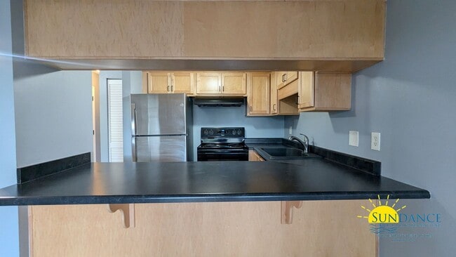 Building Photo - Renovated 1 Bedroom Waterfront Unit in Fort Walton Beach!