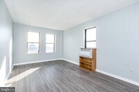 Building Photo - 1001 St Paul St