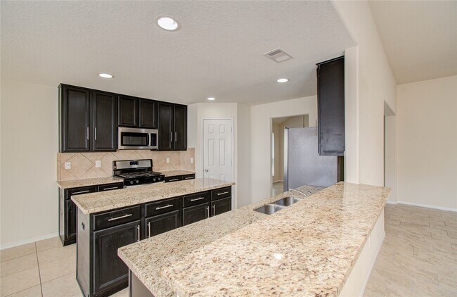 Building Photo - 4214 Forest Rain Ln