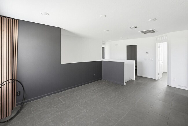 Building Photo - 6815 W Encinas Ln