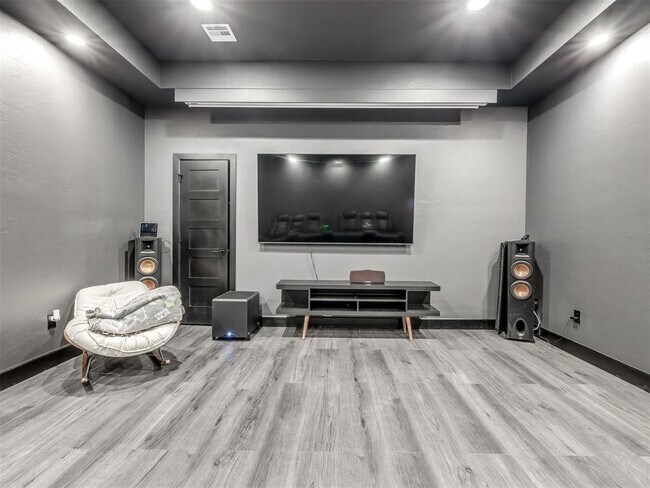 Building Photo - 4001 Timber Valley Dr