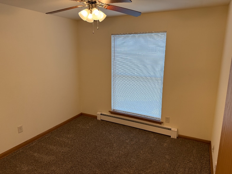 Building Photo - 4074 S Packard Ave