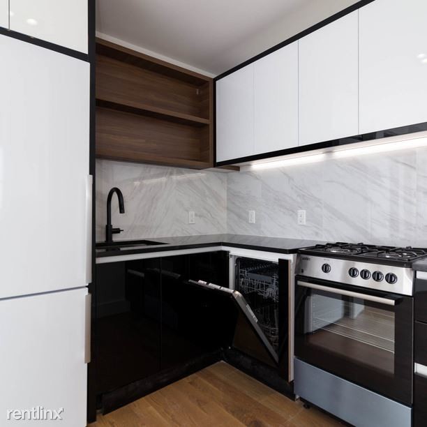 Building Photo - 581 Ocean Pkwy