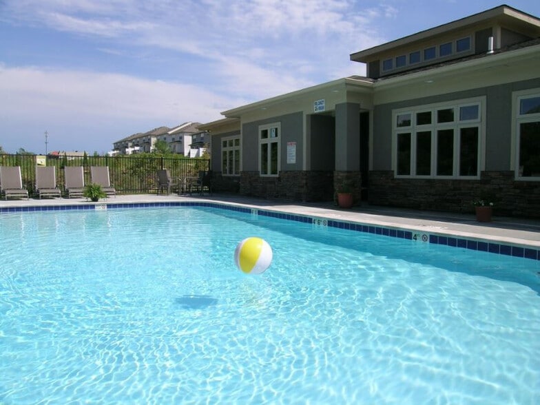 Building Photo - Arbor Mist Townhomes