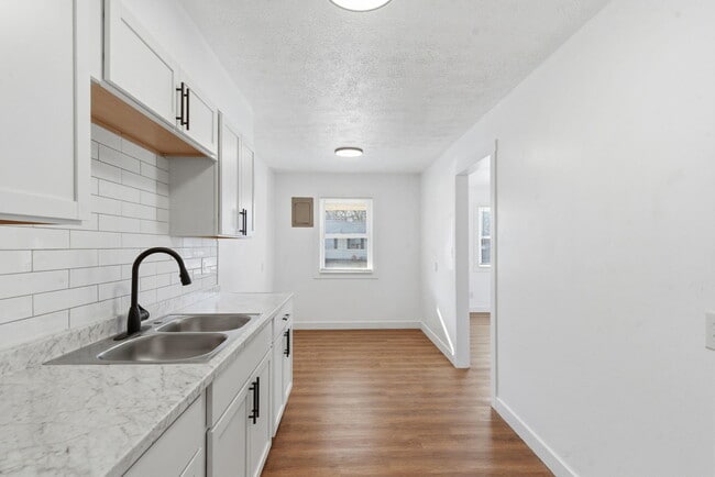 Building Photo - 522 N Park Ave