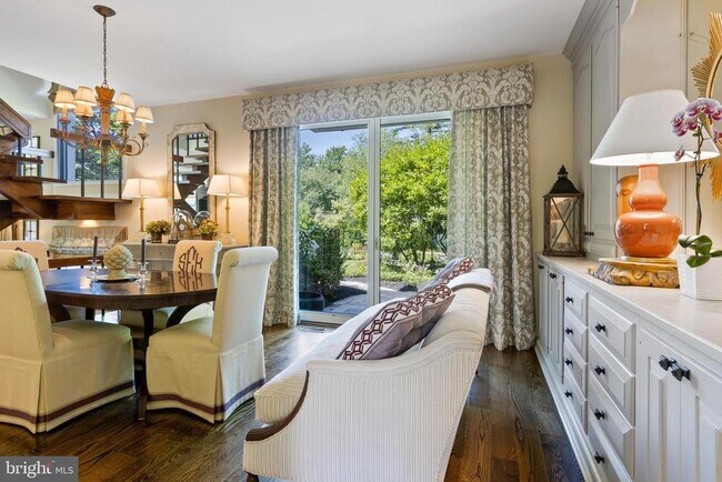 Building Photo - 4 Brettagne