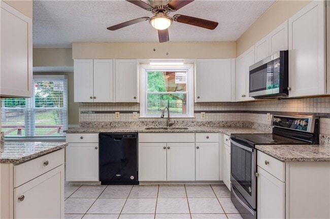 Building Photo - 2139 Groover Rd