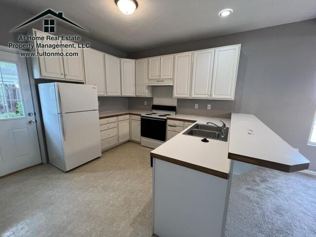 Building Photo - 1012 Boulder Court