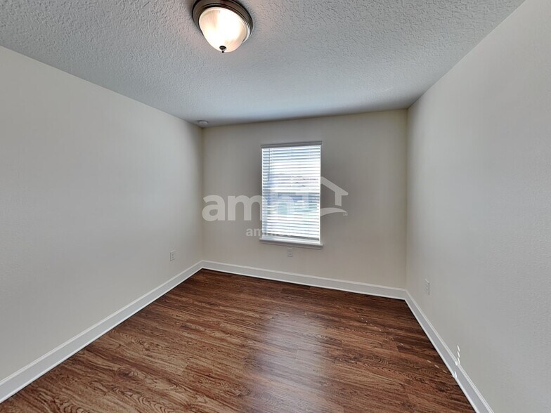 Building Photo - 4615 Reisswood Loop