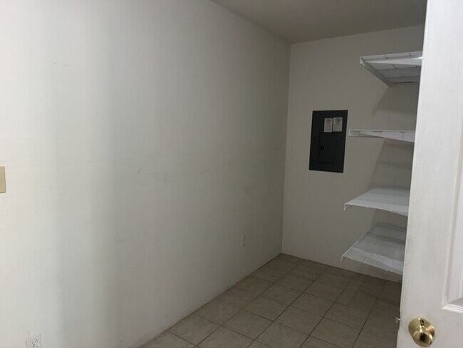 Building Photo - 107 Plantation Blvd