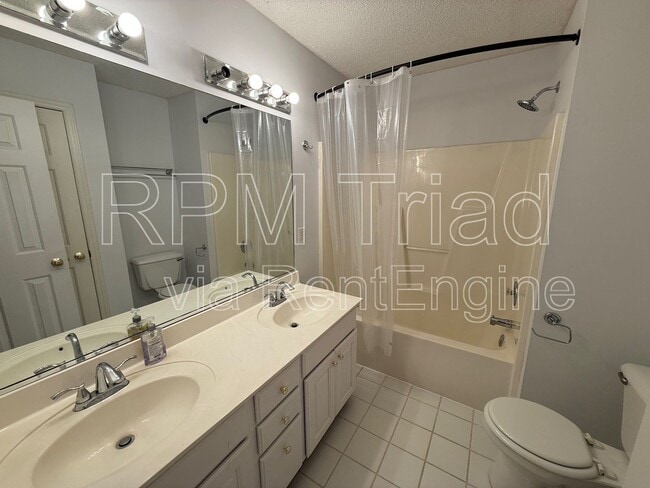 Building Photo - 4210 Shoal Creek Dr