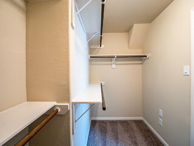 Building Photo - 2303 Altman Trl