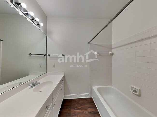 Building Photo - 8005 Red Oaks Trl