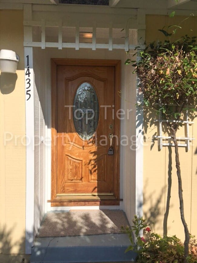 Building Photo - Very nice 3 Bd/2 Ba, 1388 sf single-family house in Concord available Now for Lease!