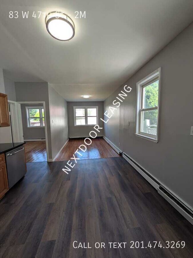 Building Photo - 83 W 47th St