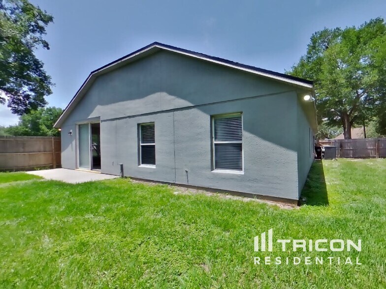 Building Photo - 1371 Winged Foot Dr