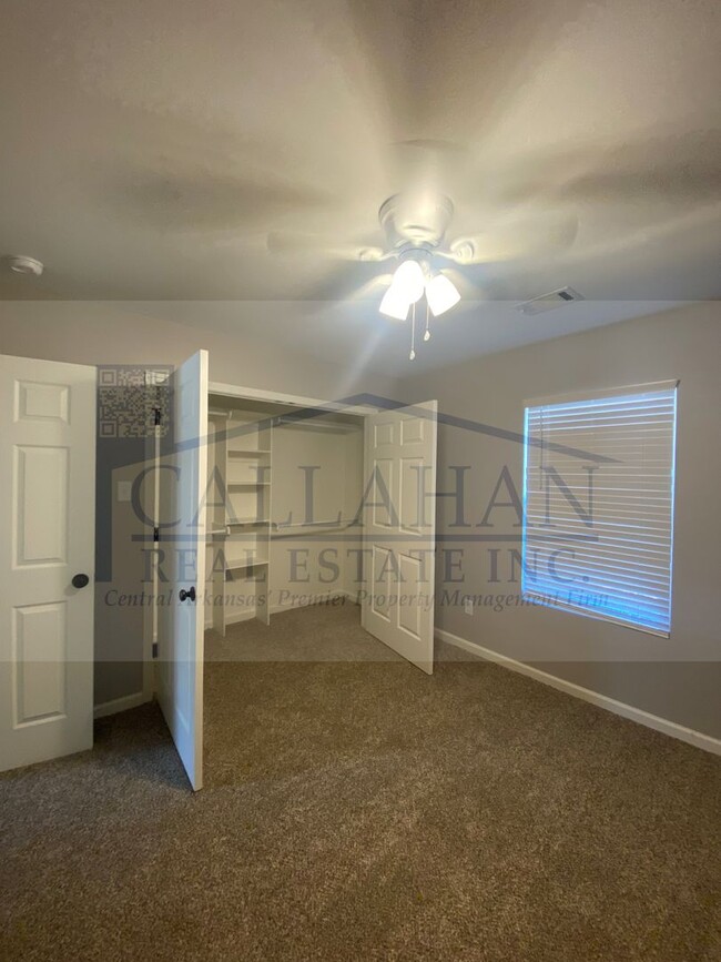 Building Photo - Updated 3 Bedroom in Jacksonville