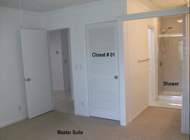 Building Photo - 8732 Bella Vista Dr