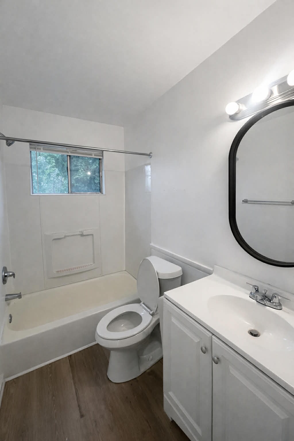 Building Photo - 2524 18th Pl S