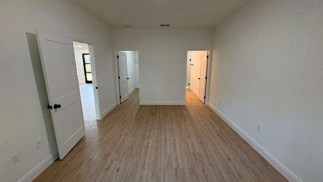 Building Photo - 2380 W Gardenia Dr