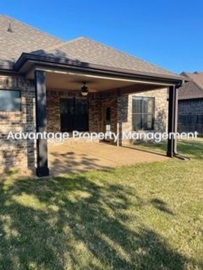 Building Photo - 1474 Sawmill Creek Ln