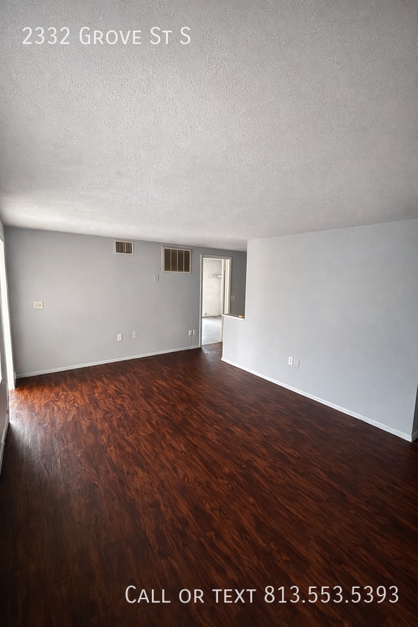 Building Photo - 2332 Grove St S