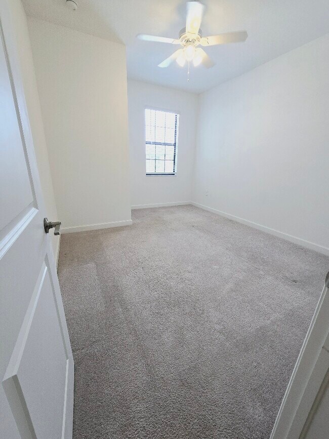 Building Photo - 14117 Pine Lodge Ln