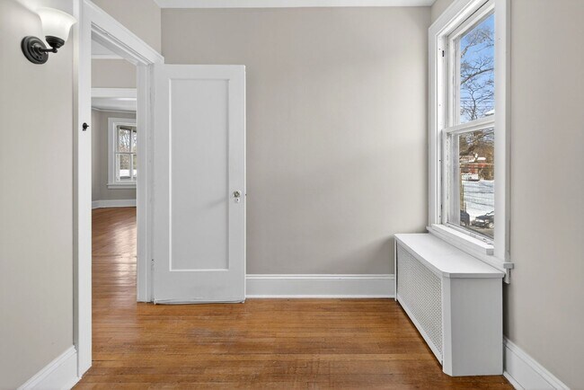 Building Photo - 93 Homestead Ave