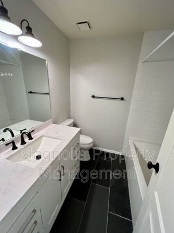 Building Photo - 5360 Solar Ridge Dr