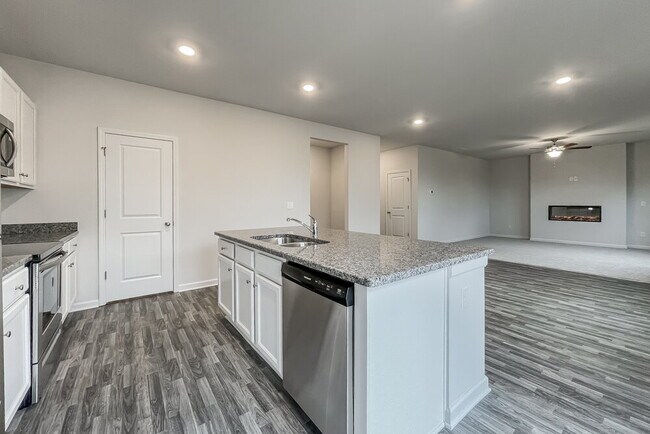 Building Photo - 327 Hamilton Pointe Dr