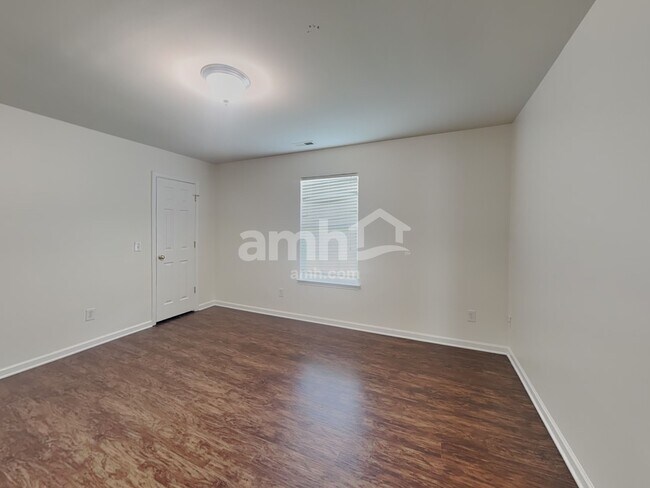 Building Photo - 6923 Babbling Brook Ln