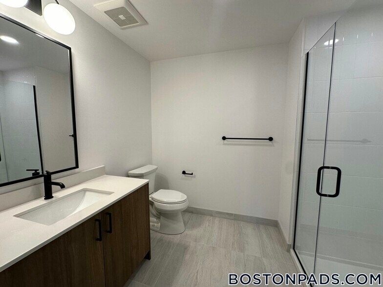 Building Photo - 199 Gardner St