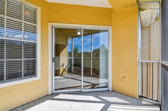 Building Photo - 5125 Palm Springs Blvd