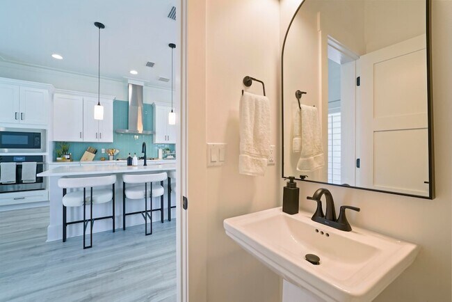Building Photo - 4736 Amhurst Cir