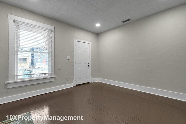 Building Photo - 362 N Garfield Ave