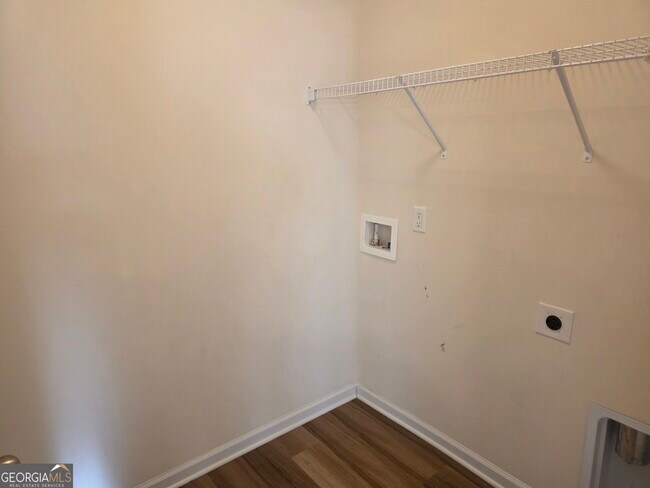 Building Photo - 234 Bellflower Cir