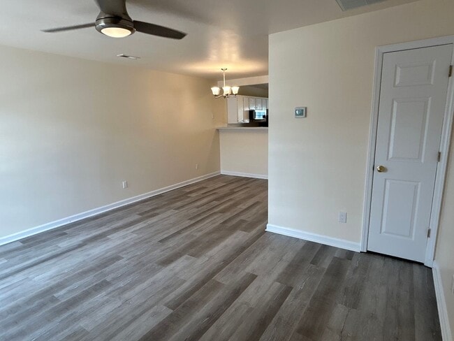 Building Photo - Updated 2 Bed | 2.5 Bath Townhouse in Clayton