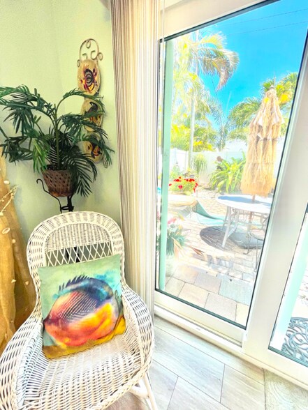 Building Photo - 14902 N Bayshore Dr