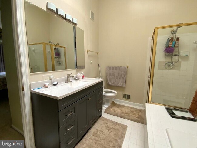 Building Photo - 1040 Trevino Ln