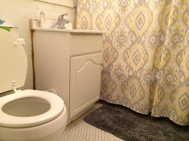 Building Photo - 2 bedroom in Boston MA 02215