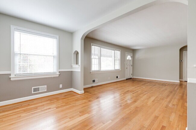 Building Photo - 6632 Three Chopt Rd