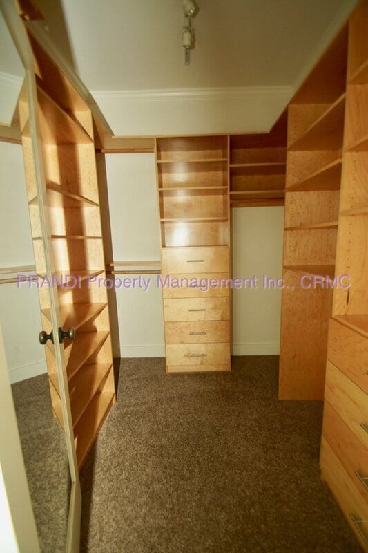 Building Photo - 317 Montecito Dr