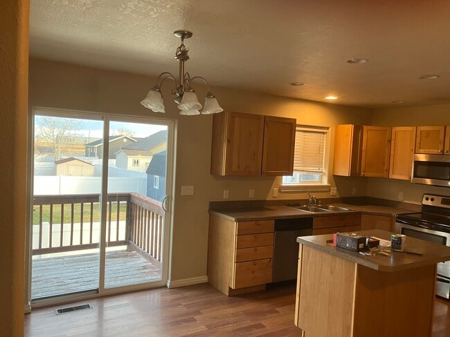 Building Photo - 4905 7th Ave N