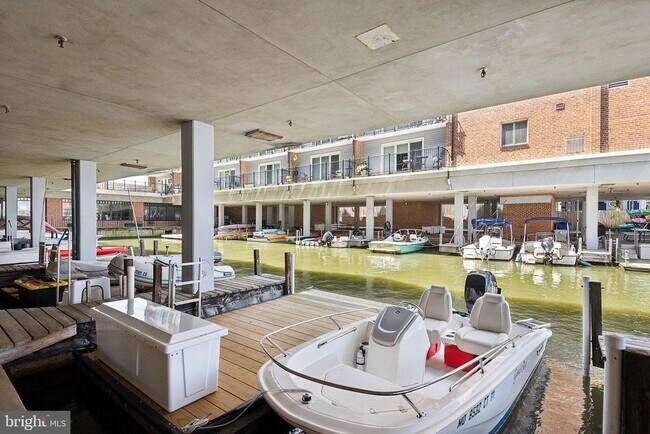 Building Photo - 312 Severn Ave