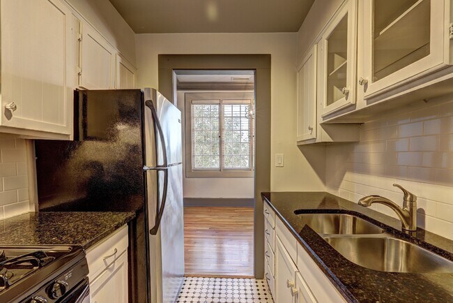 Kitchen looking to dining area - 1 S Prado NE