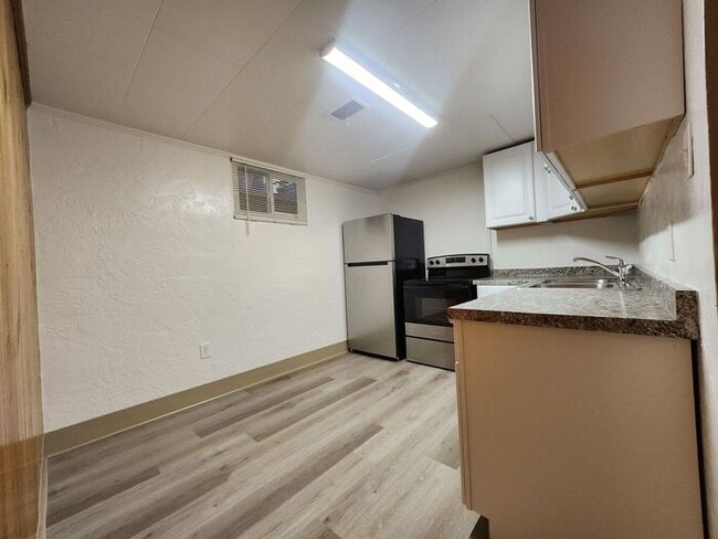Building Photo - Stylish 2BR w/ LVP Flooring & Fenced Yard on Filmore Street! Move-In Special: Rent waived the rem...