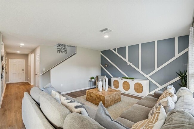 Building Photo - 601 Ambleside Dr