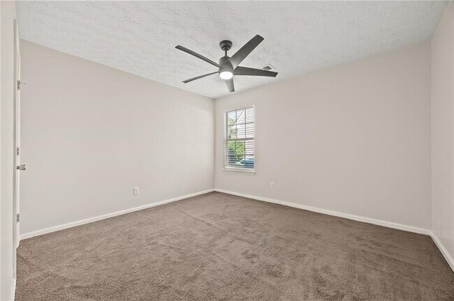 Building Photo - 211 Millstone Dr